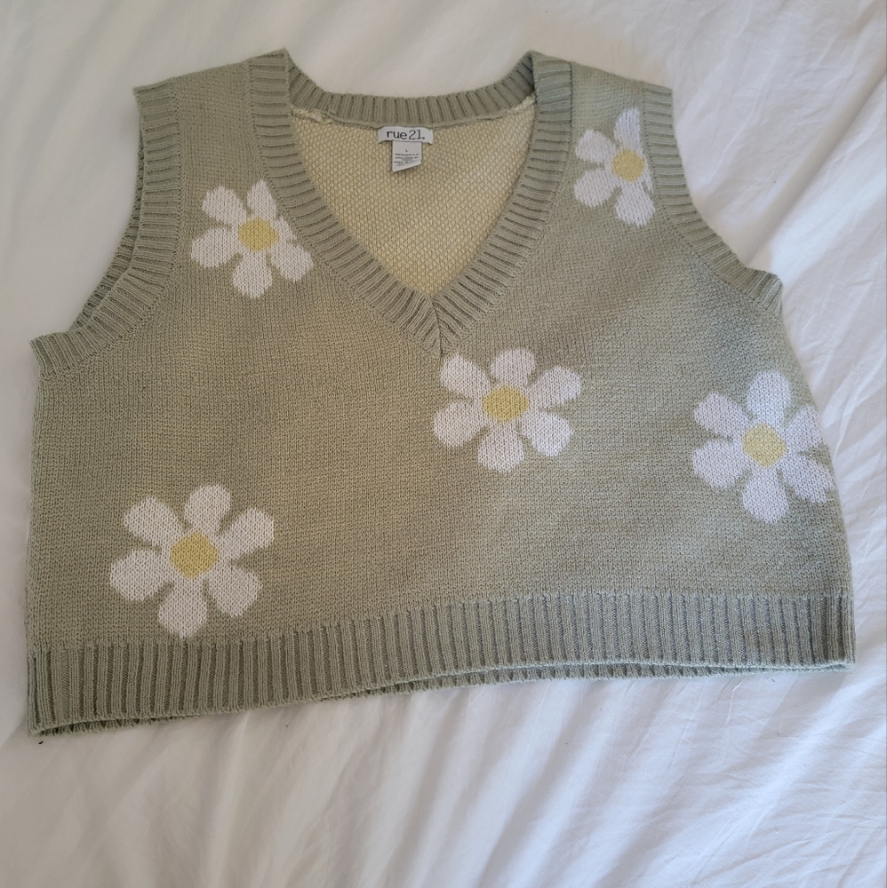 Rue21 Sage Green Floral V-Neck Sweater Vest